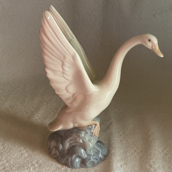 Other - Porcelain Lladro Pink Swan Figurine Vase